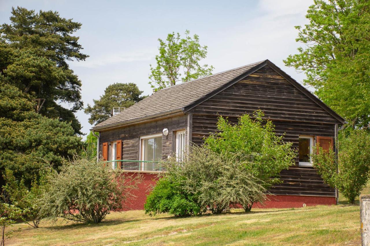 Les Chalets De La Vallee Du Bes Albaret-le-Comtal Bagian luar foto